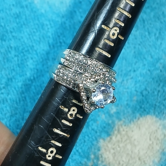 Silvertone engagement wedding set cubic zirconia size 7 - Picture 2 of 5